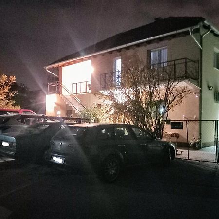 Rm Castell Apartments نوفي ساد المظهر الخارجي الصورة